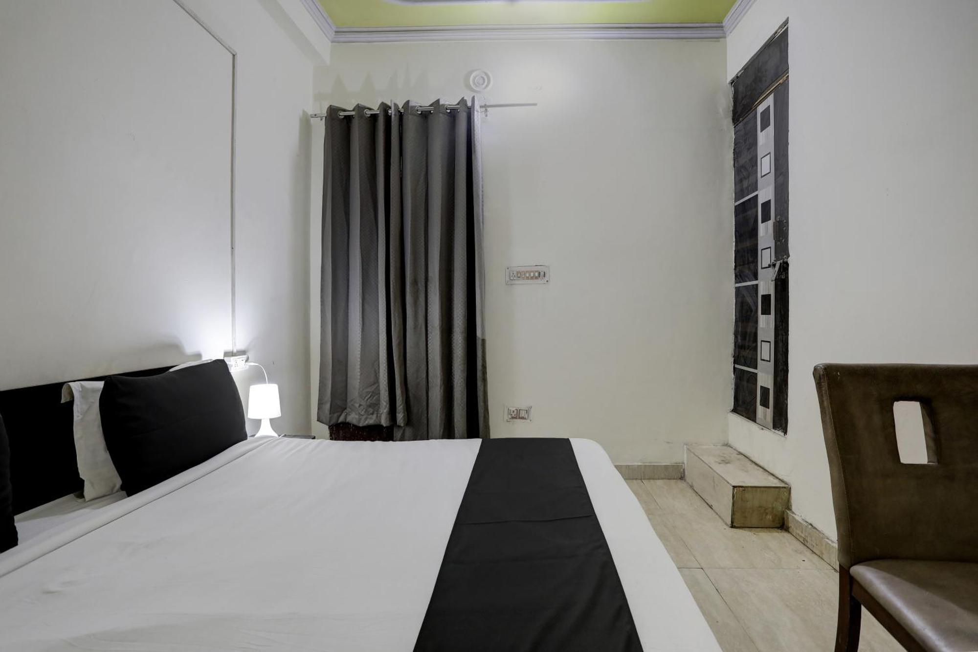 Hotel O Thirty Inns Нойда Екстер'єр фото