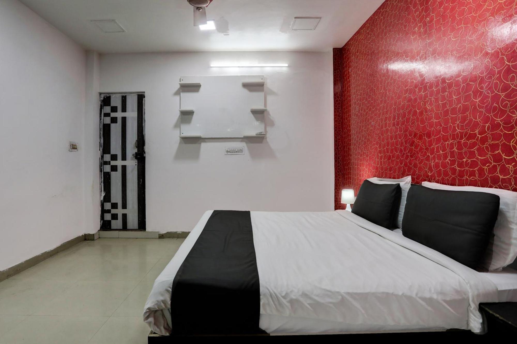 Hotel O Thirty Inns Нойда Екстер'єр фото